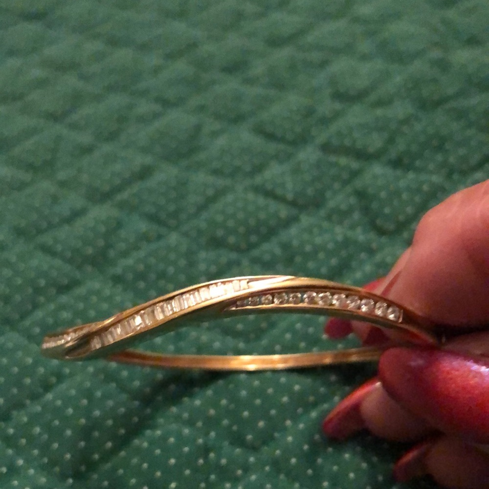 Gold diamond bangle